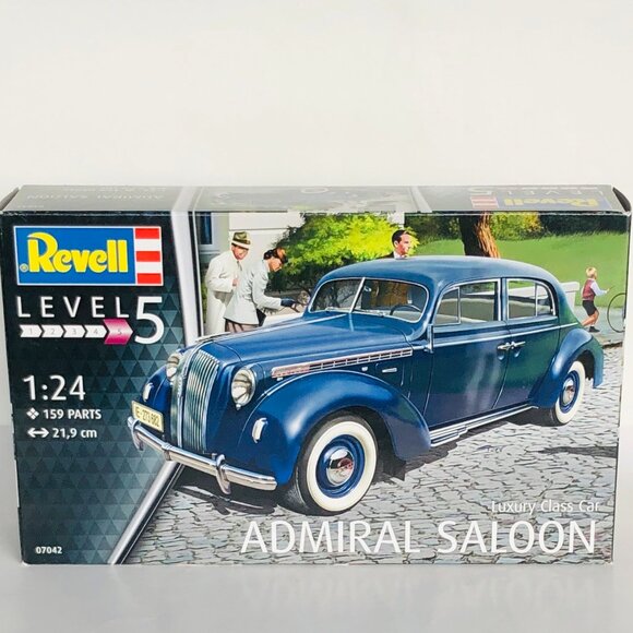 Revell 1:24 scale Luxury Class Car Admiral Saloon plastic model New in Box - Picture 12 of 16